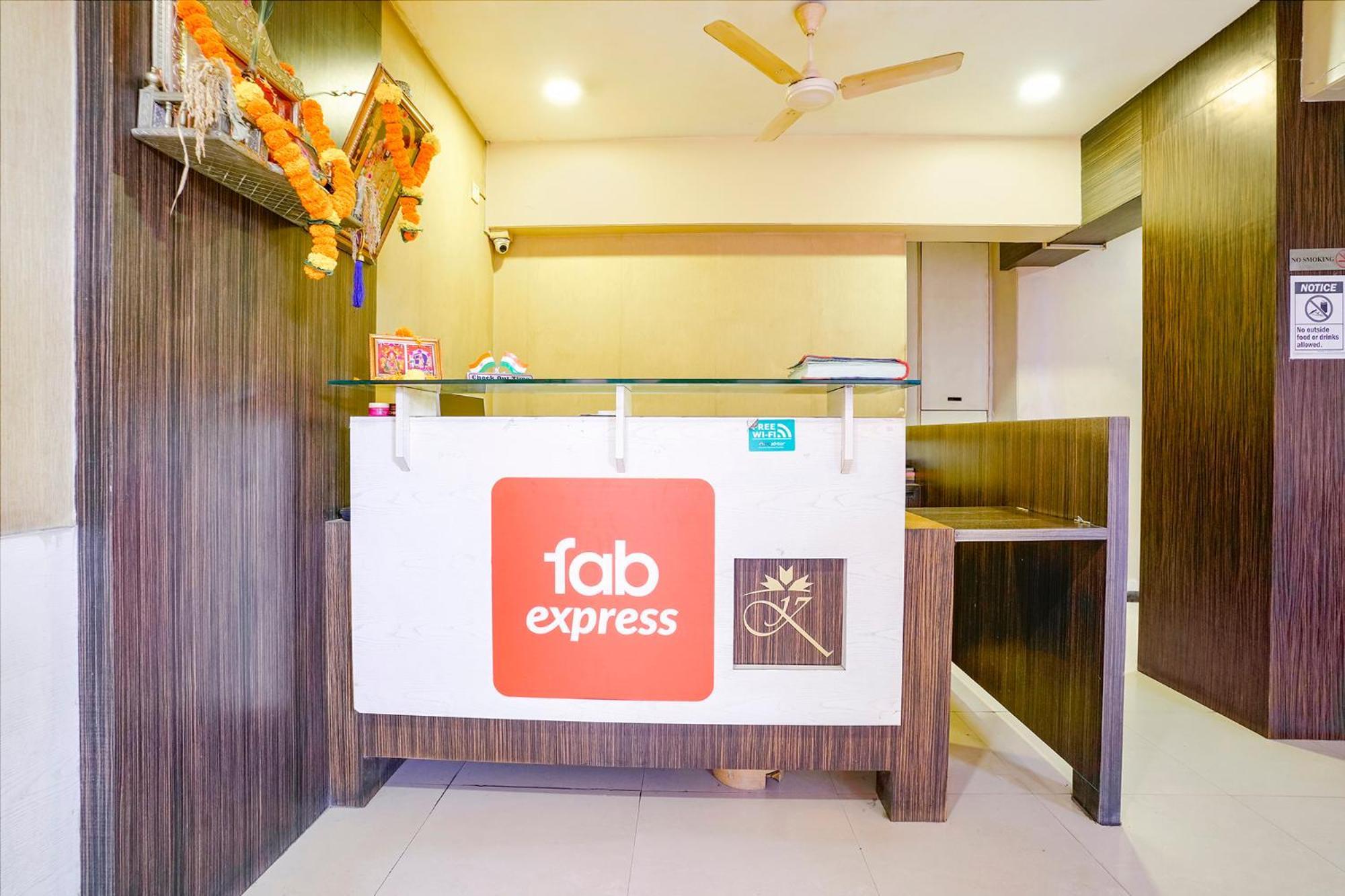 Fabexpress Kuber - Nr Apmc Vashi, Navi Mumbai Hotel Luaran gambar
